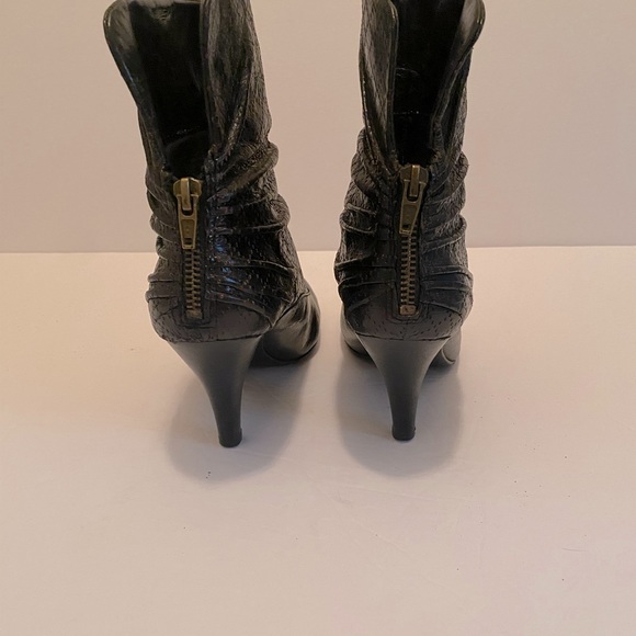 Black leather low calf boots from Nine West. - Picture 6 of 6